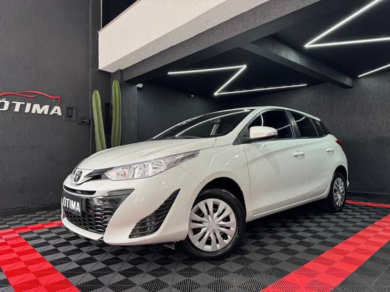 TOYOTA YARIS 1.3 16V FLEX XL LIVE MULTIDRIVE TOYOTA YARIS 1.3 16V FLEX XL LIVE MULTIDRIVE